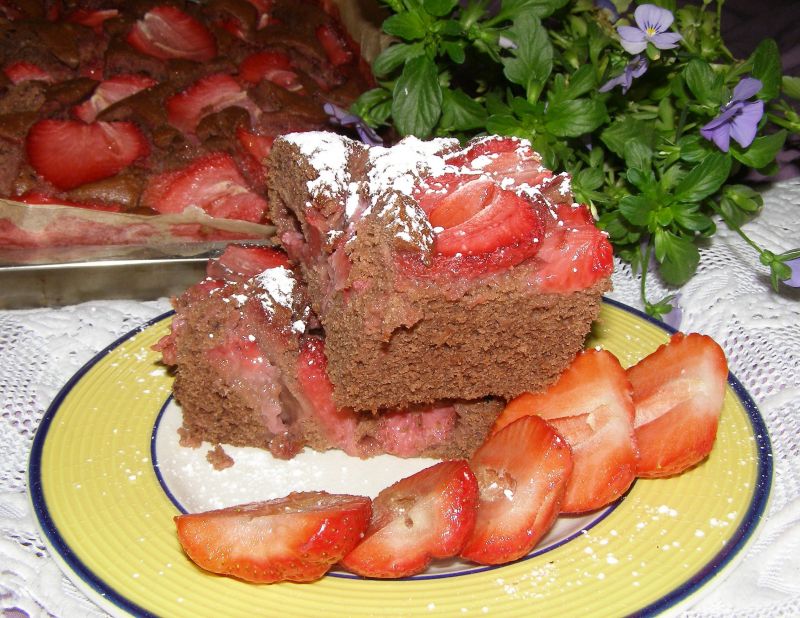 Ciasto ucierane z truskawkami