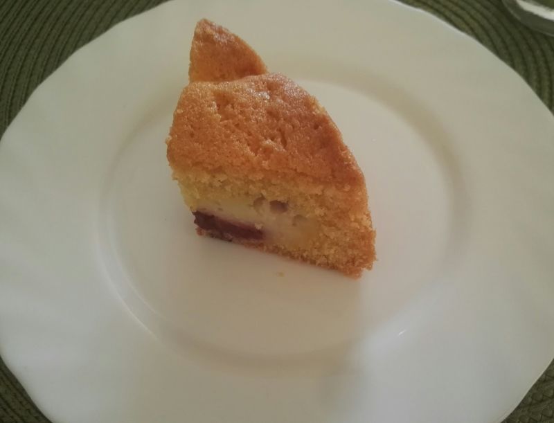 Ciasto ucierane ze śliwkami i serem