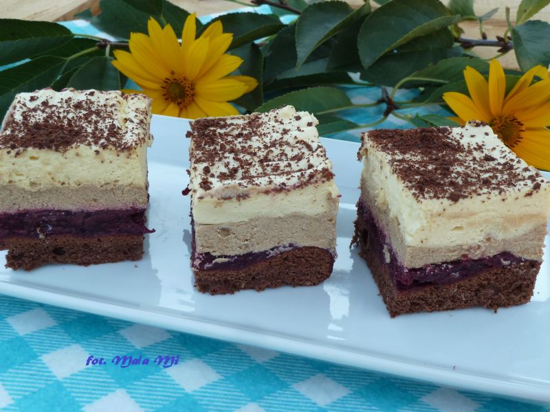 Ciasto wiśniowo-kawowo-advocatowe