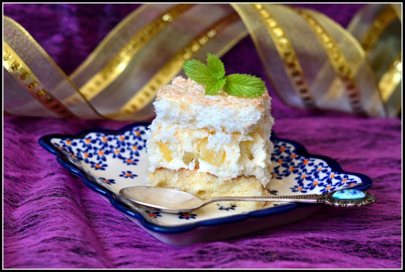 Ciasto z ananasem i bezą kokosową Ciasto z ananasem i bezą kokosową