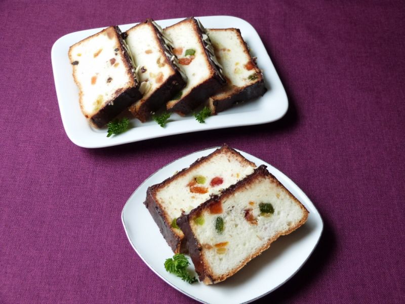 Ciasto z białek z mieszanką keksową Ciasto z białek z mieszanką keksową