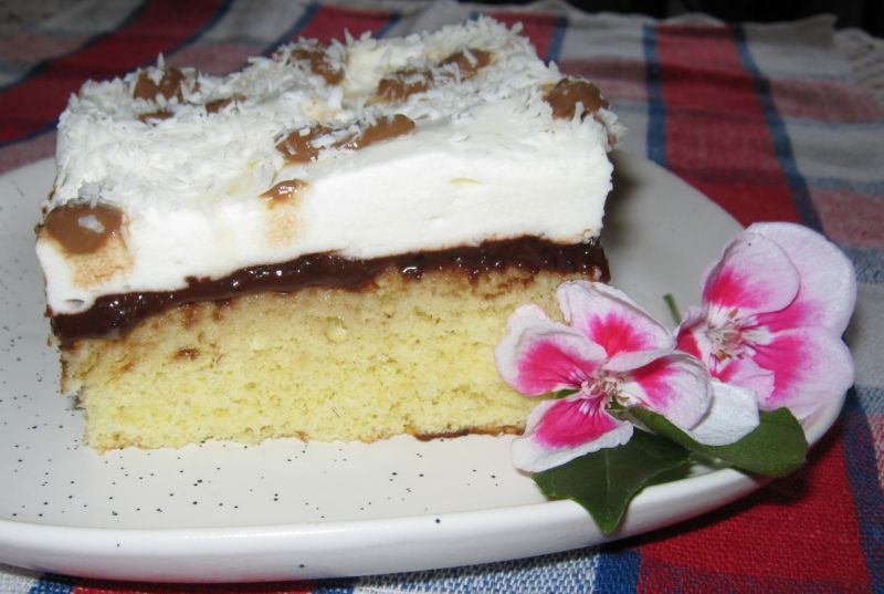 Ciasto z bitą śmietaną