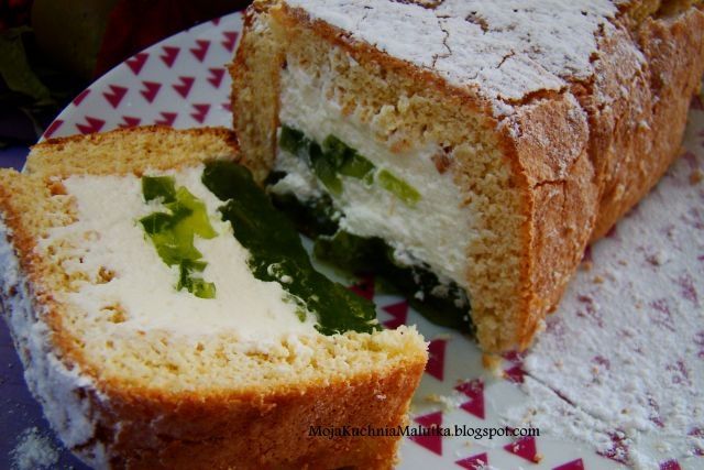 Ciasto z bitą śmietaną i galaretką 