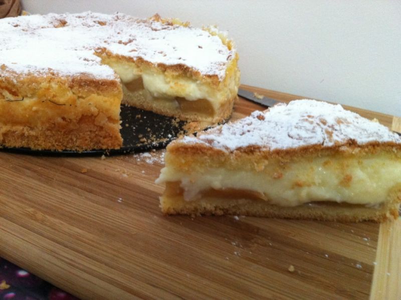 Ciasto z budyniem i jabłkami Ciasto z budyniem i jabłkami