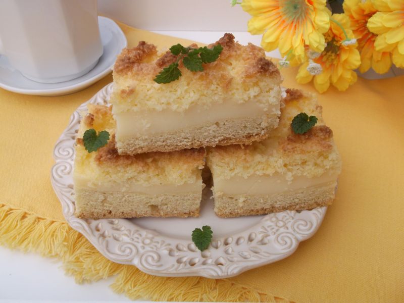 Ciasto z budyniem i kruchą kokosanką  Ciasto z budyniem i kruchą kokosanką