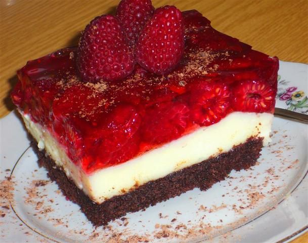 Ciasto z budyniem i malinami pycha