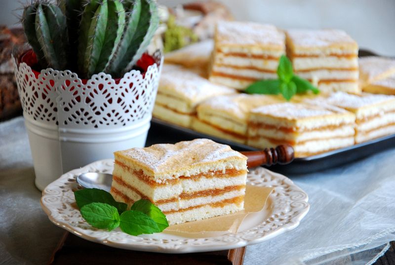 Ciasto z budyniową masą jabłkową Ciasto z budyniową masą jabłkową