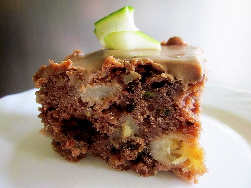 Ciasto  z cukinia,czekoladą i jabłkiem Ciasto  z cukinia,czekoladą i jabłkiem