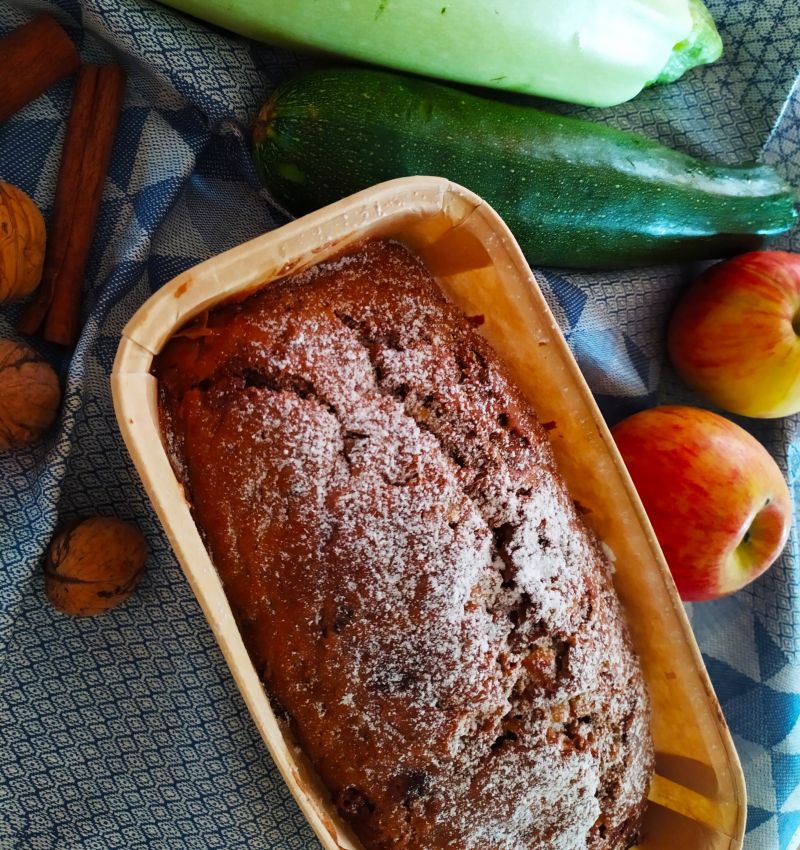 Ciasto z cukinii z orzechami i białą czekoladą Ciasto z cukinii z orzechami i białą czekoladą