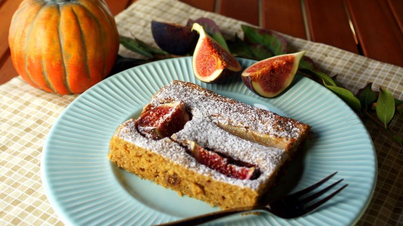 Ciasto z dynią, gruszką i figami Ciasto z dynią, gruszką i figami