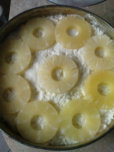 Ciasto z galaretką i ananasem