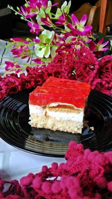 Ciasto z galaretką i delicjami