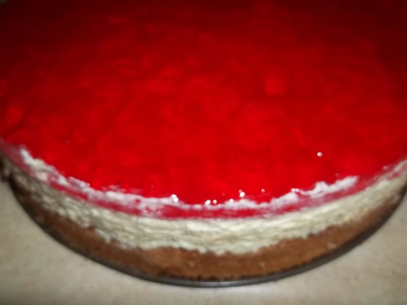 Ciasto z galaretką i kremem budyniowym  Ciasto z galaretką i kremem budyniowym