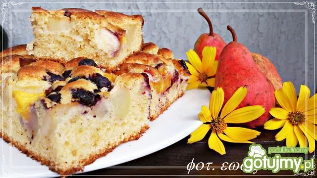 Ciasto z gruszką, nektarynką i borówką