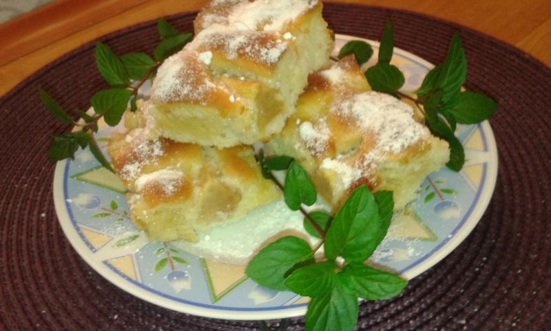 Ciasto z jabłkami i ananasem na oleju