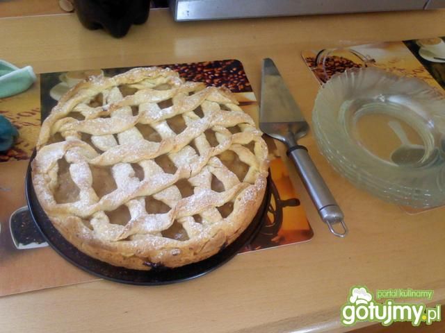 Ciasto z jabłkami i cynamonem.