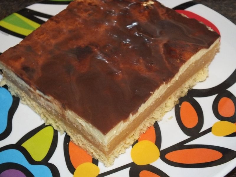 Ciasto z jabłkami i polewą Ciasto z jabłkami i polewą