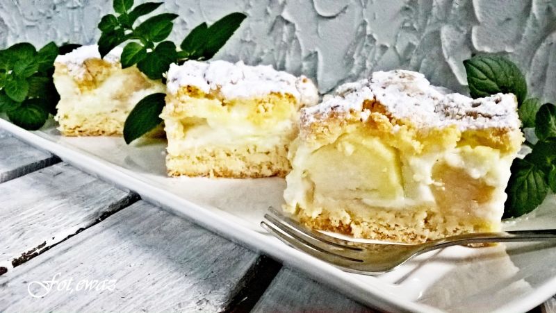 Ciasto z jabłkiem i pigwą  Ciasto z jabłkiem i pigwą