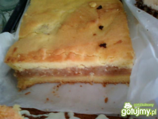 Ciasto z jabłkową niespodzianką 