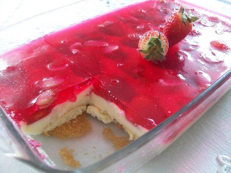 Ciasto z kaszy z truskawkami