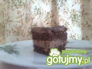 ciasto z kremem czekoladowym.