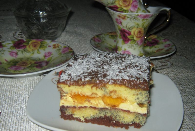 Ciasto z kremem i galaretką