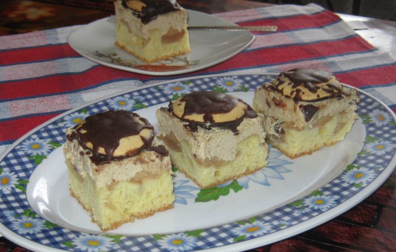 Ciasto z kremem i owocami Ciasto z kremem i owocami