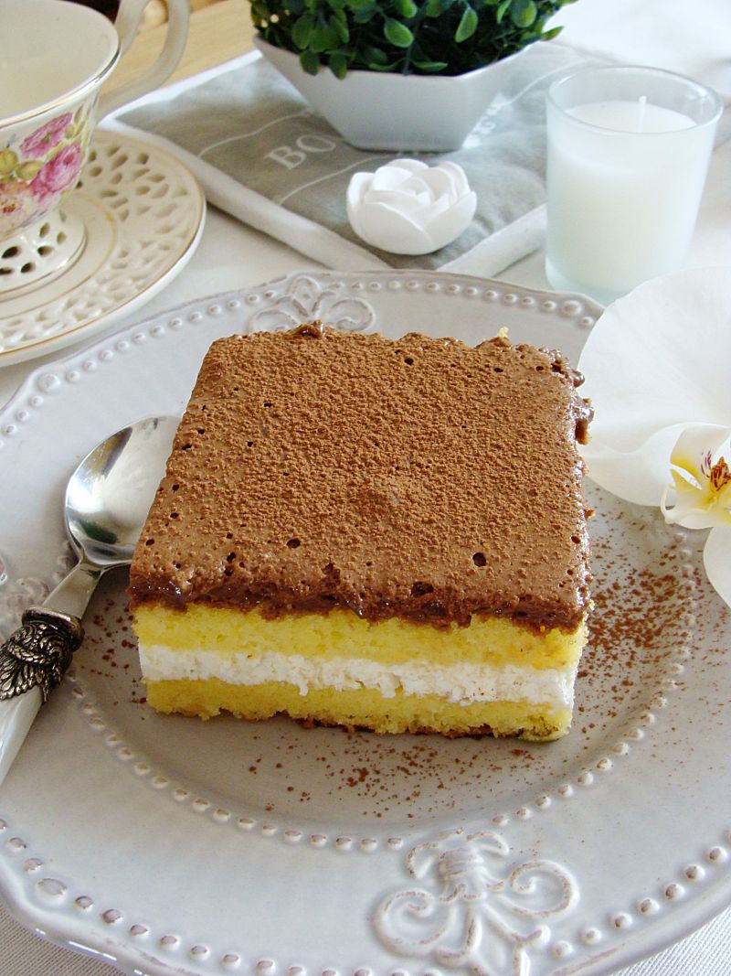 Ciasto z kremem limonkowym i czekoladowym musem Ciasto z kremem limonkowym i czekoladowym musem