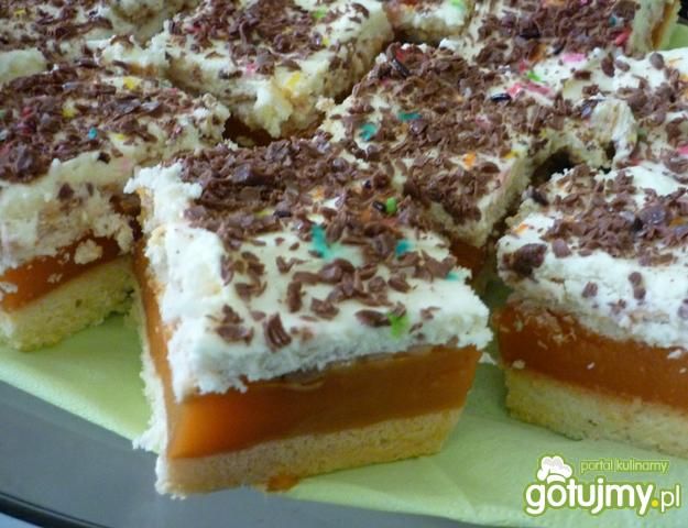 Ciasto z Kubusiem i bitą śmietaną Ciasto z Kubusiem i bitą śmietaną