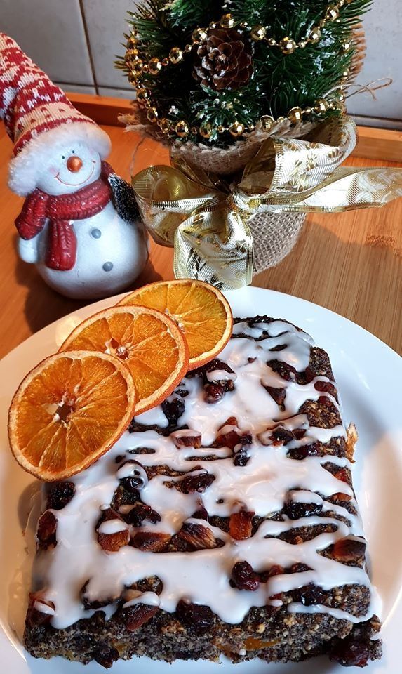 Ciasto z makiem i bakaliami - wegańskie Ciasto z makiem i bakaliami - wegańskie