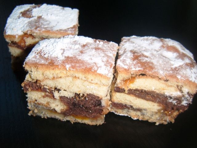 Ciasto z makiem i biszkoptami