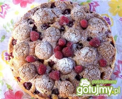 Ciasto z malinami i ciasteczkami amarett