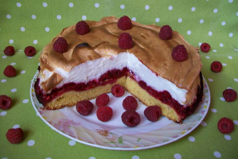 Ciasto z malinami i pianką Ciasto z malinami i pianką