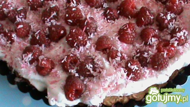 Ciasto z malinami i śmietaną