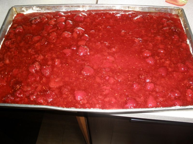 Ciasto z malinami i truskawkami