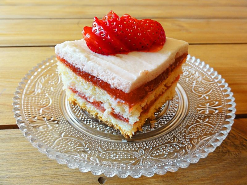 Ciasto z masą truskawkową Ciasto z masą truskawkową