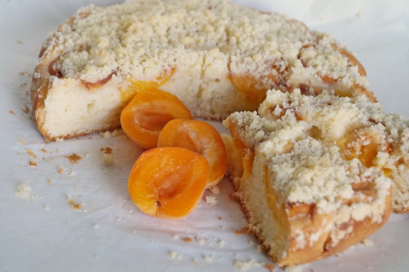 Ciasto z morelami i kruszonką Ciasto z morelami i kruszonką