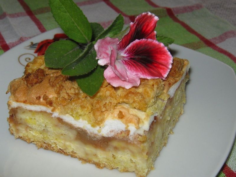 Ciasto z musem jabłkowym i pianką 