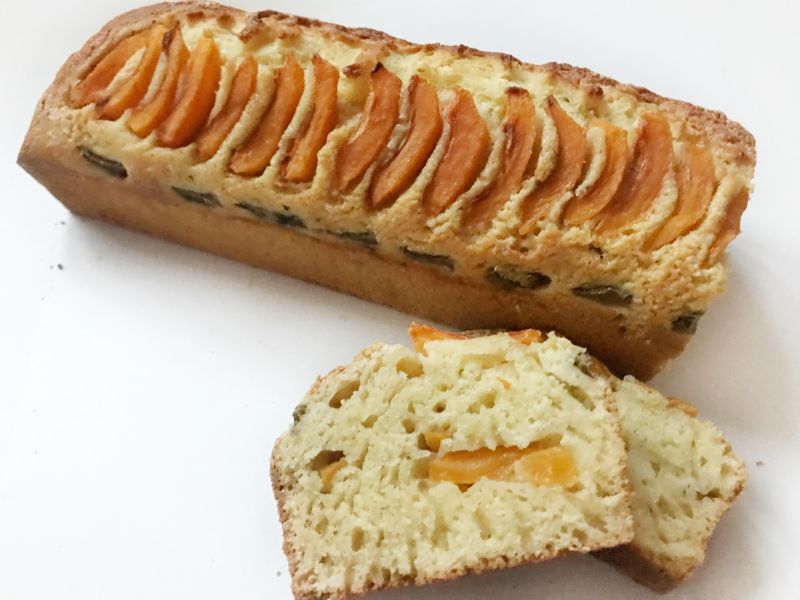 Ciasto z nieszpułkami i rabarbarem Ciasto z nieszpułkami i rabarbarem