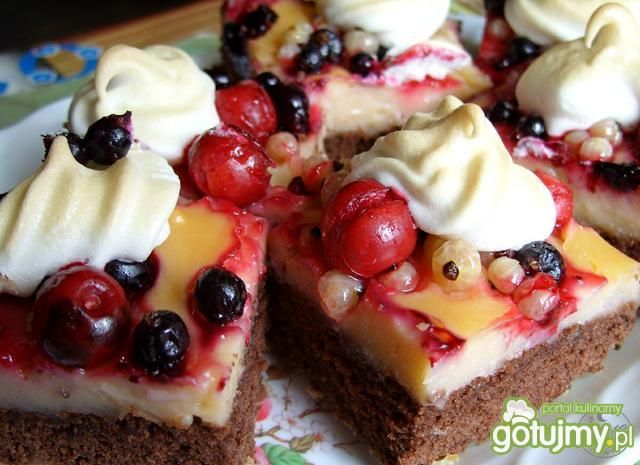 Ciasto z owocami i budyniem Ciasto z owocami i budyniem