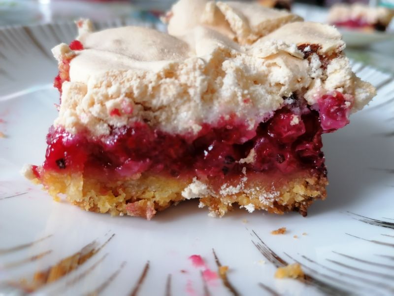 Ciasto z porzeczkami i beza Ciasto z porzeczkami i beza