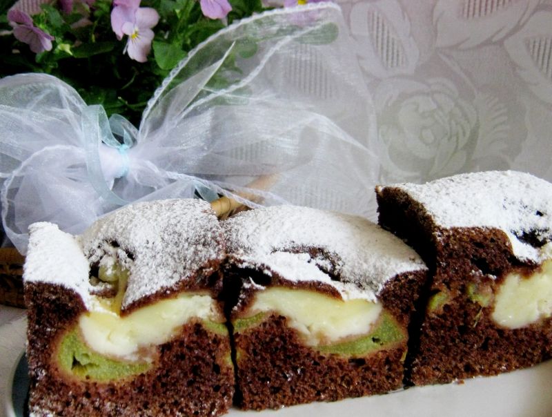 Ciasto z rabarbarem i budyniem Ciasto z rabarbarem i budyniem