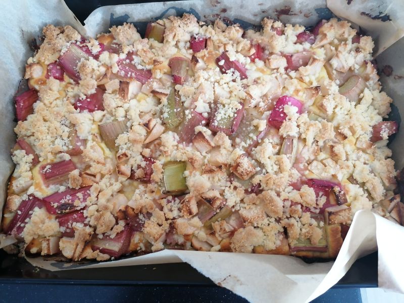 Ciasto z rabarbarem i jabłkami Ciasto z rabarbarem i jabłkami