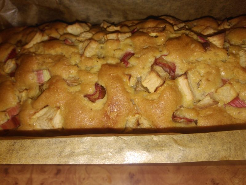 Ciasto z rabarbarem i jabłkiem