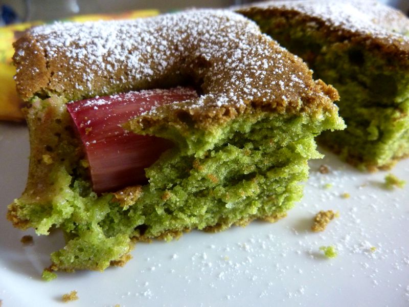 Ciasto z rabarbarem na zielono Ciasto z rabarbarem na zielono