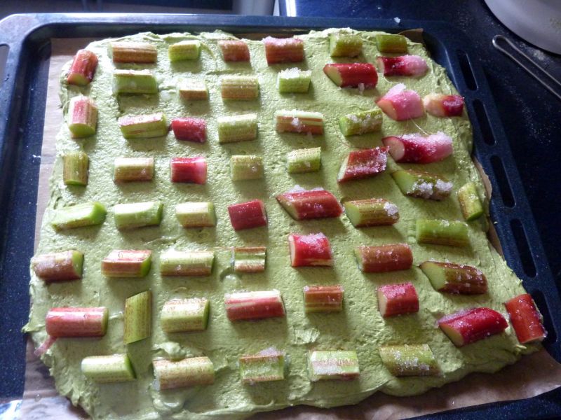 Ciasto z rabarbarem na zielono