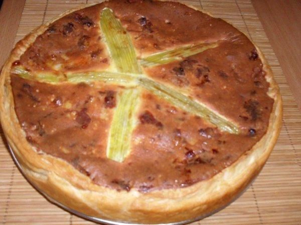 Ciasto z selerem naciowym i boczkiem. Ciasto z selerem naciowym i boczkiem.