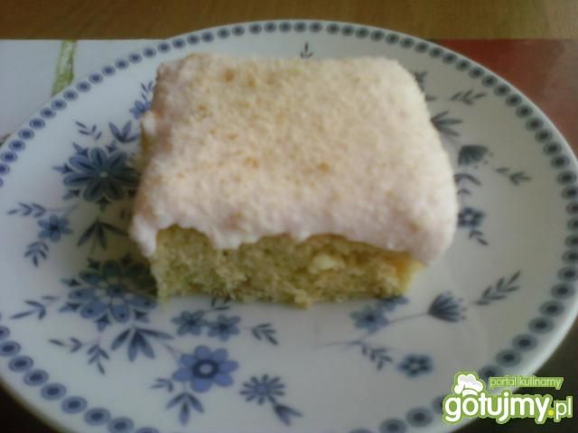 Ciasto z truskawkami i masą budyniową Ciasto z truskawkami i masą budyniową