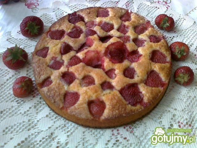 Ciasto z truskawkami na kefirze Ciasto z truskawkami na kefirze