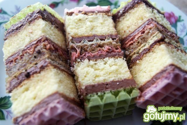 Ciasto z waflem przekładane